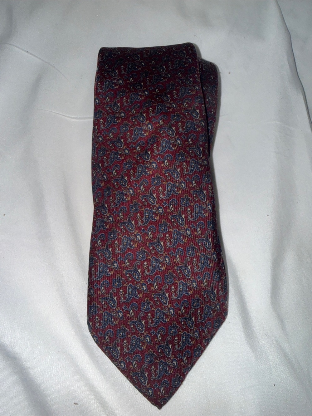 Oscar de la Renta Burgundy Paisley Silk Tie with Blue Accents